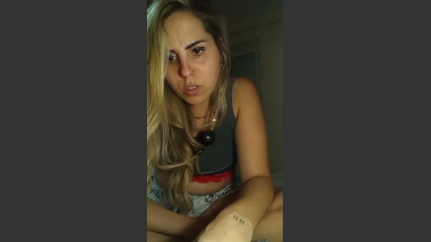 Emilyvuxa kissing Webcam SHOW @ Cam4 24-03-2026