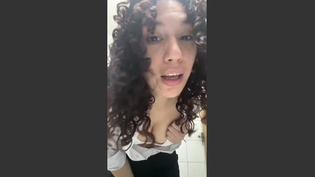 Alinaki26 kissing Webcam SHOW @ Cam4 31-03-2026