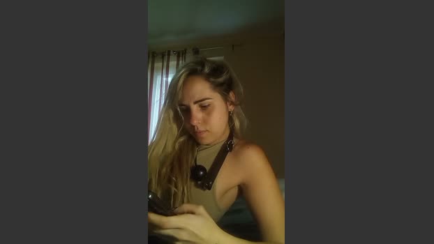 Emilyvuxa lovense Webcam SHOW @ Cam4 31-03-2026