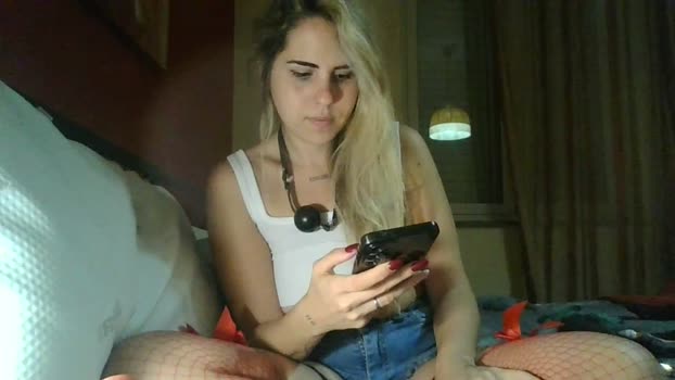 Emilyvuxa Webcam Webcam SHOW @ Cam4 04-04-2026