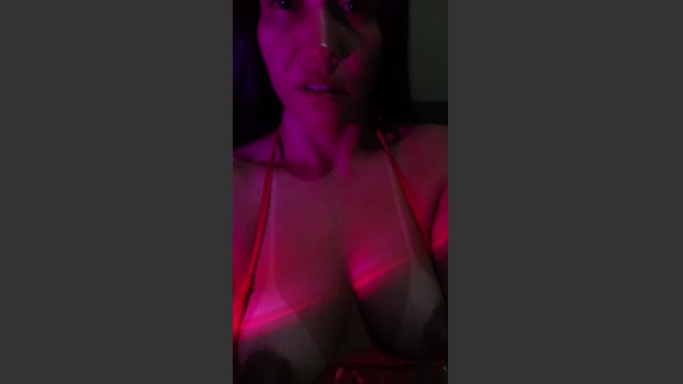 VeneraRibs kiss Webcam SHOW @ Cam4 04-04-2026