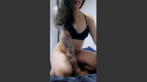Roxannepiggy orgasm Webcam SHOW @ Cam4 04-04-2026
