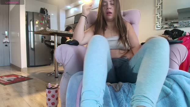 Squirt_Fountain deepthroat Webcam SHOW @ Cam4 06-04-2026