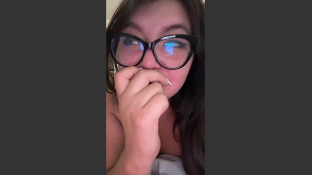 Meliixxx strip Webcam SHOW @ Cam4 08-04-2026