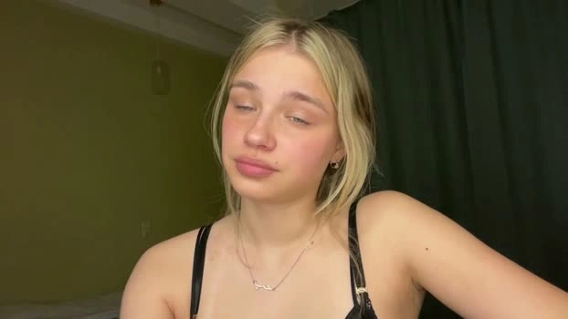 ⬇️ LindseyWatah 17-04-2026 Download kinky naughty horny sex