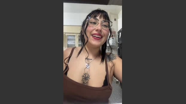 ⬇️ Lareyni26 21-04-2026 Download Porn moan fingering playtime