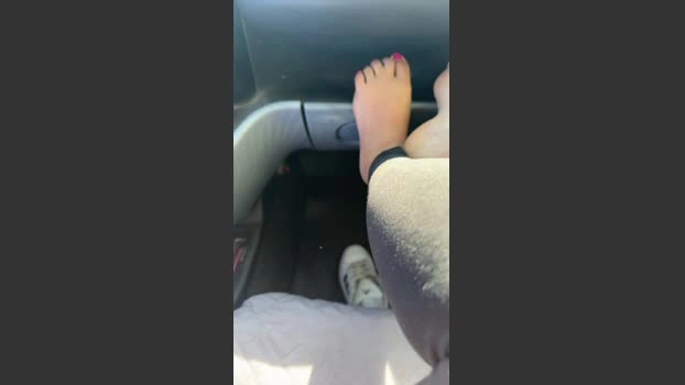 ⬇️ Moniafeet 28-04-2026 Download suck lick lickpussy kink
