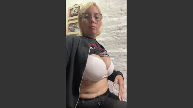 Micarica 04-05-2026 Download dirty Naked sucktits analsex