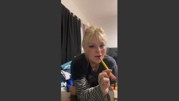 barderita 04-05-2026 Download cute Show tits sucktits