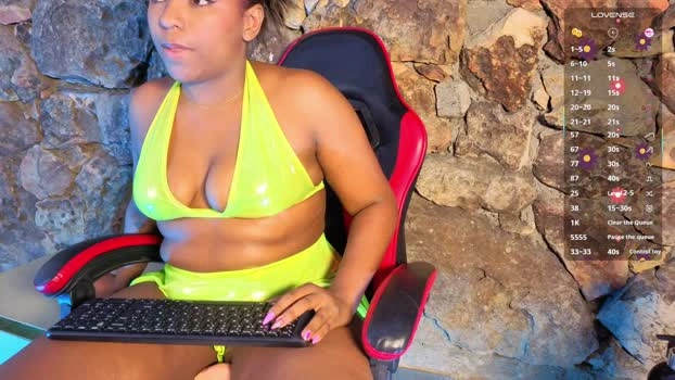 ZafiroLove_ 31-05-2026 Download Topless sexykitty squirt suck