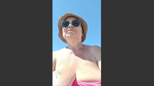 LindaL69 20-06-2026 Download bigboobs kissing show hot