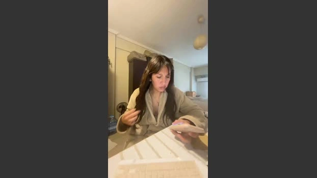 Queenyes 10-07-2026 Download beautiful Show playtime cute